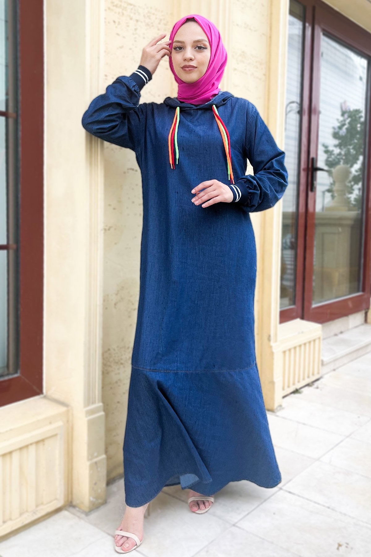 Bağcık Detaylı Kapüşonlu Kot Elbise TSD220835 Koyu Mavi