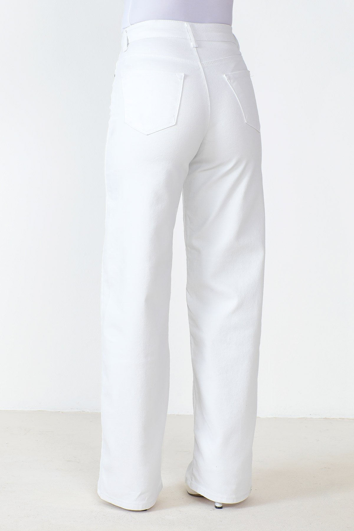 Bol Paça Kot Pantolon TSD230529 Beyaz