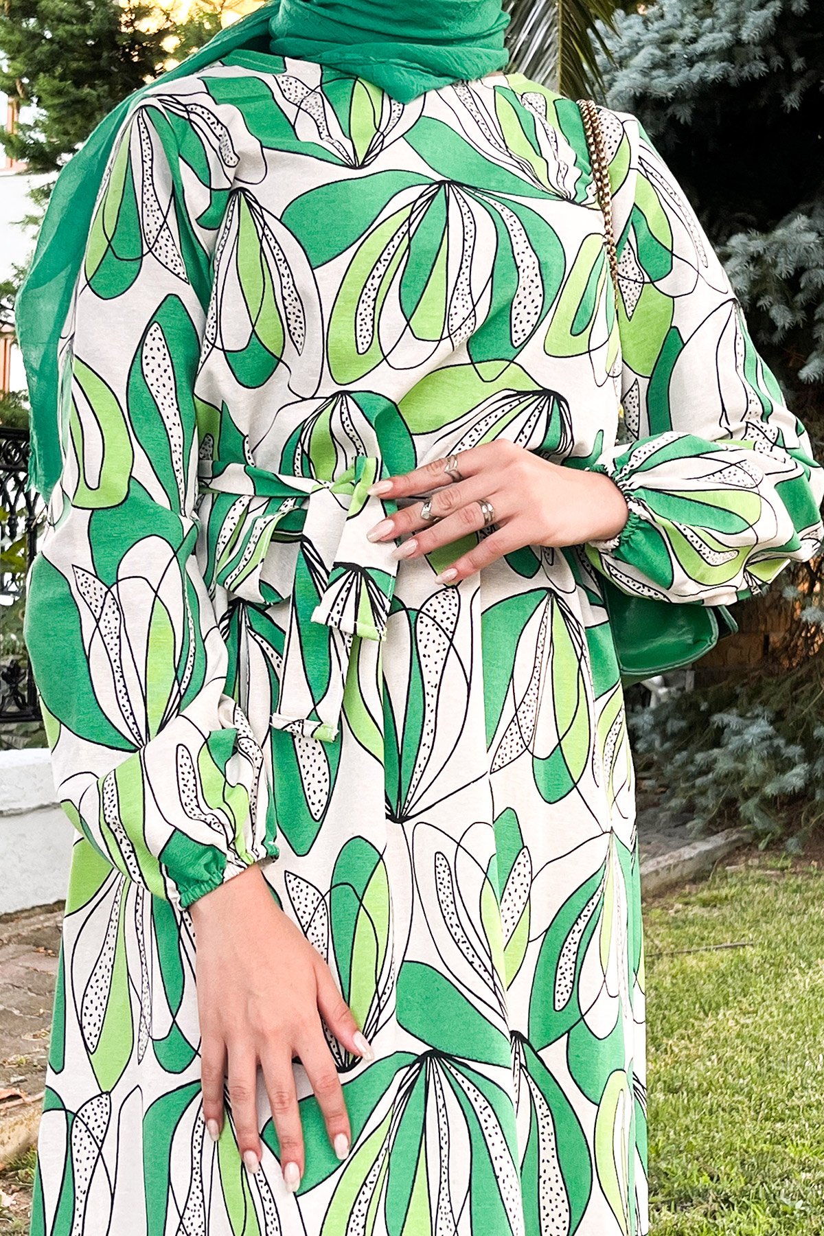 Eteği Volanlı Desenli Elbise TSD220850 Yeşil