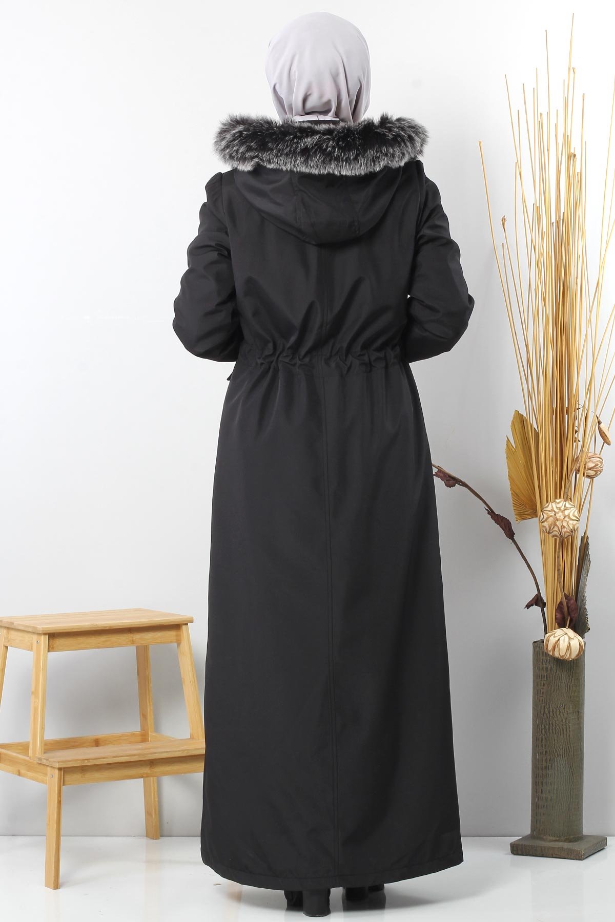 Full length coat TSD8907 with pockets Black.