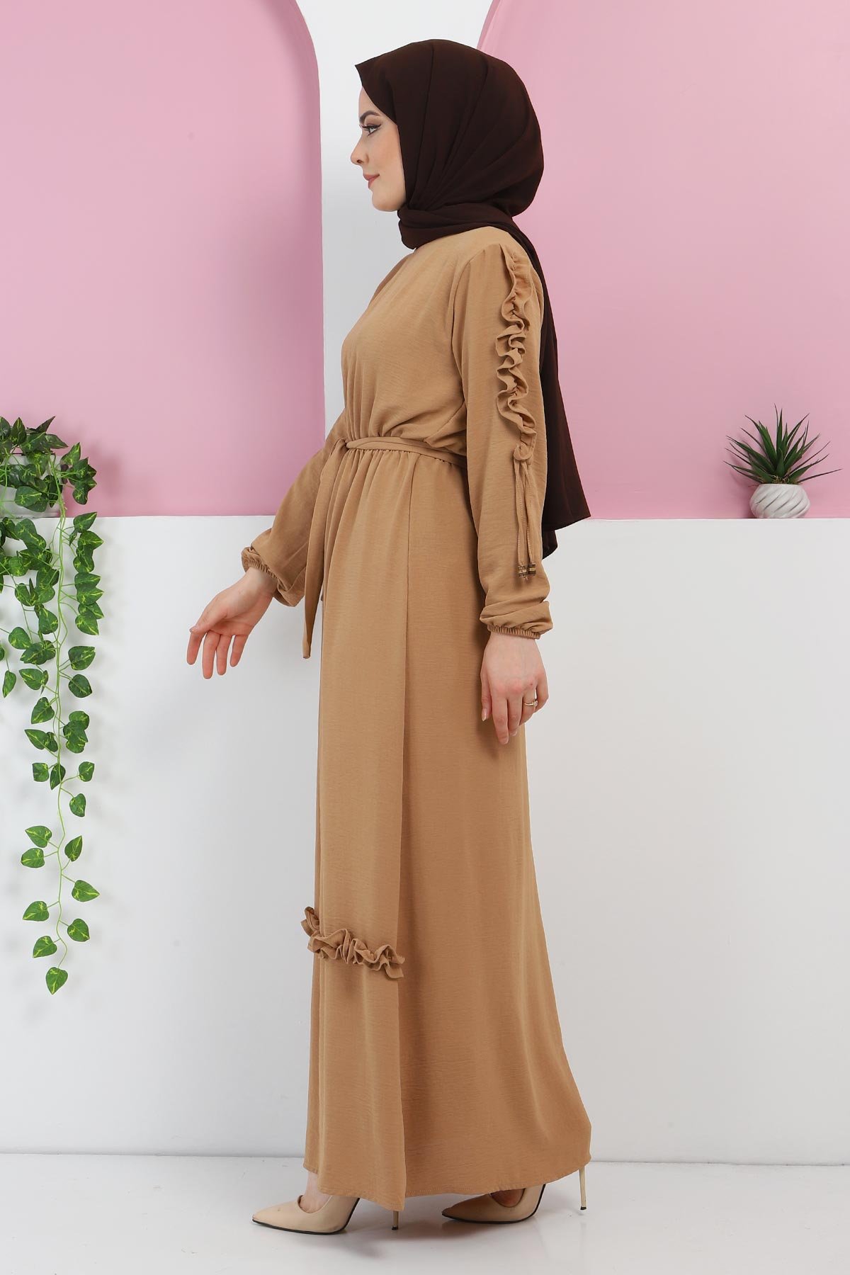 Kolu Fırfırlı Elbise TSD220325 Camel