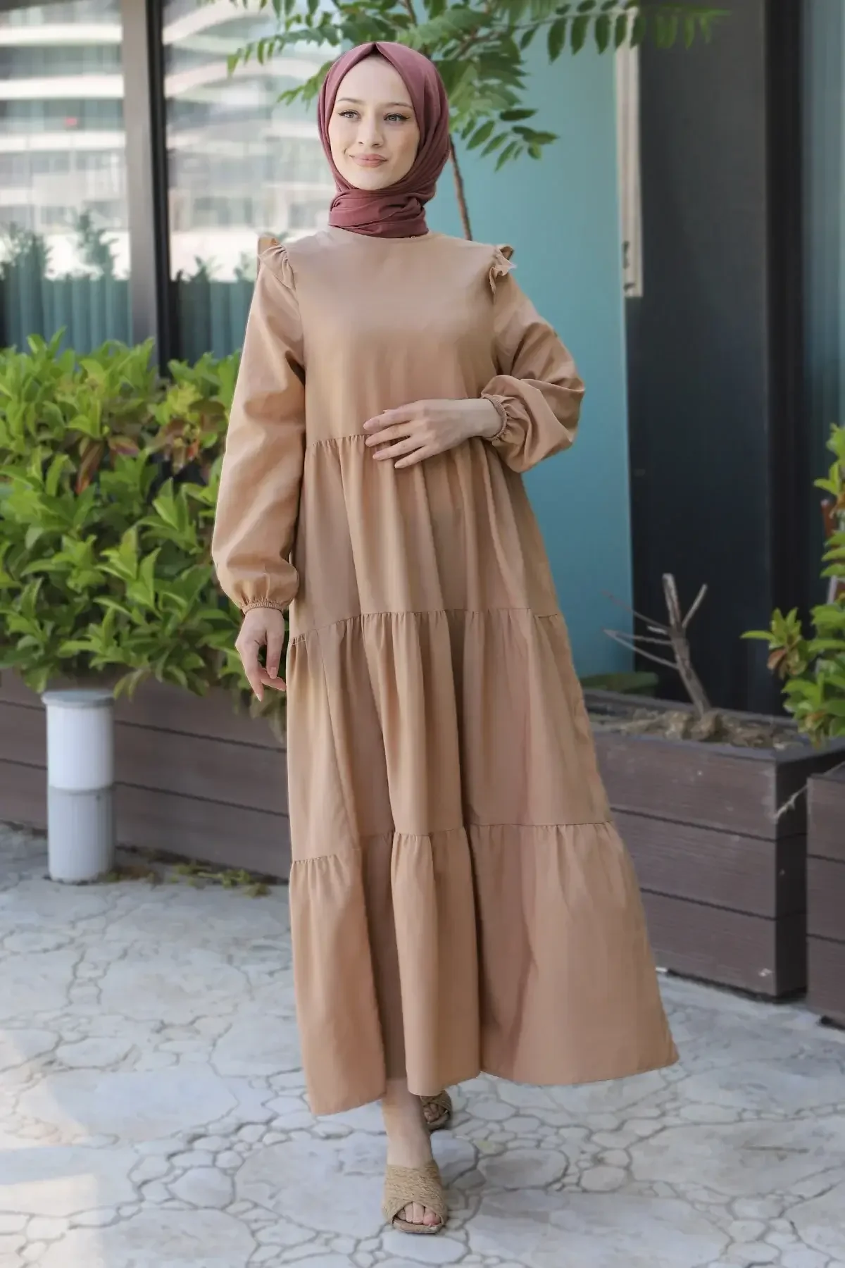 Omuzu Fırfırlı Elbise TSD220641 Camel