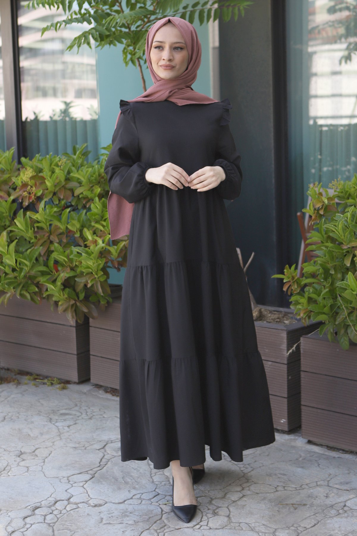 Omuzu Fırfırlı Elbise TSD220641 Siyah