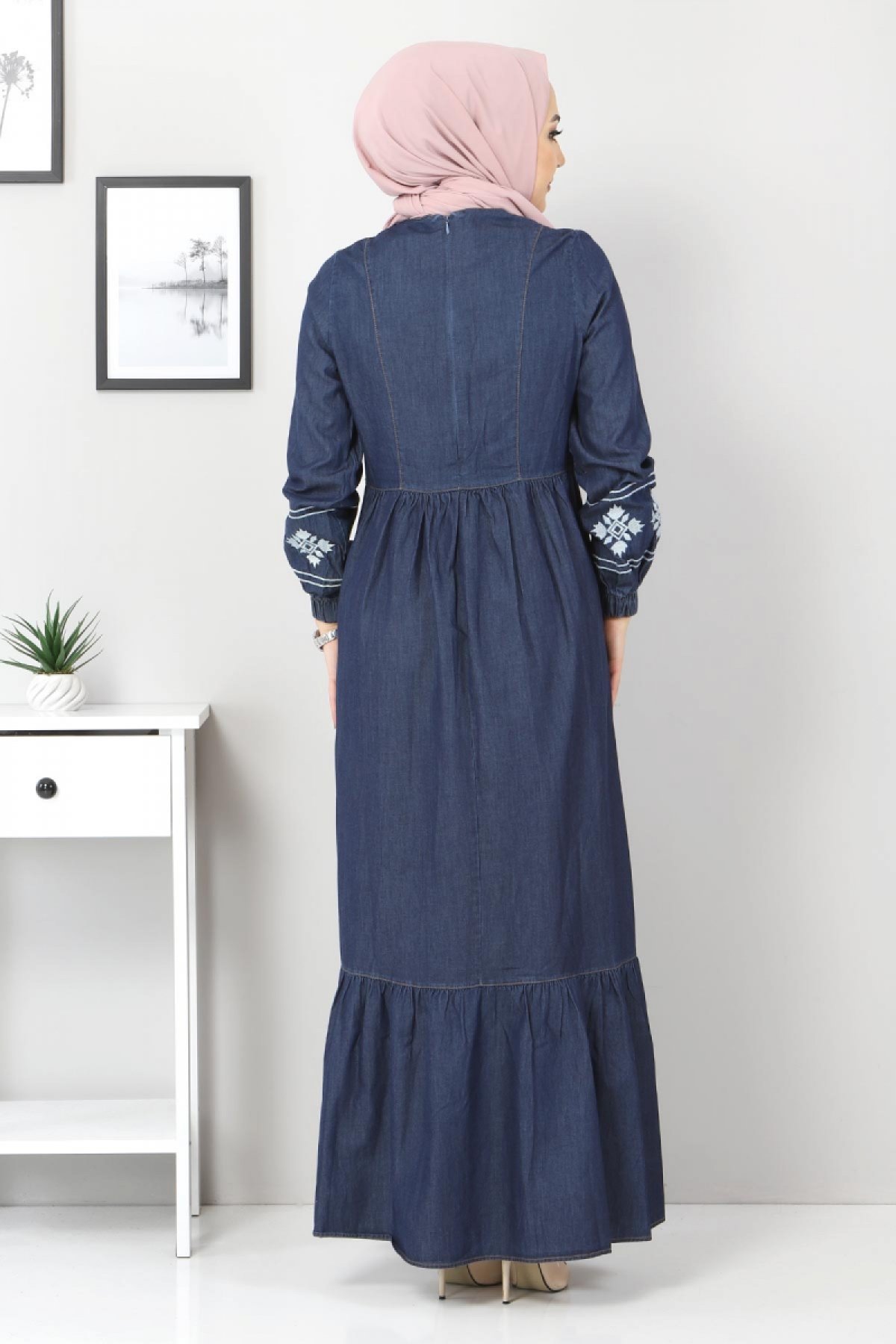 Önü Nakışlı Eteği Pileli Elbise TSD6152 Koyu Mavi